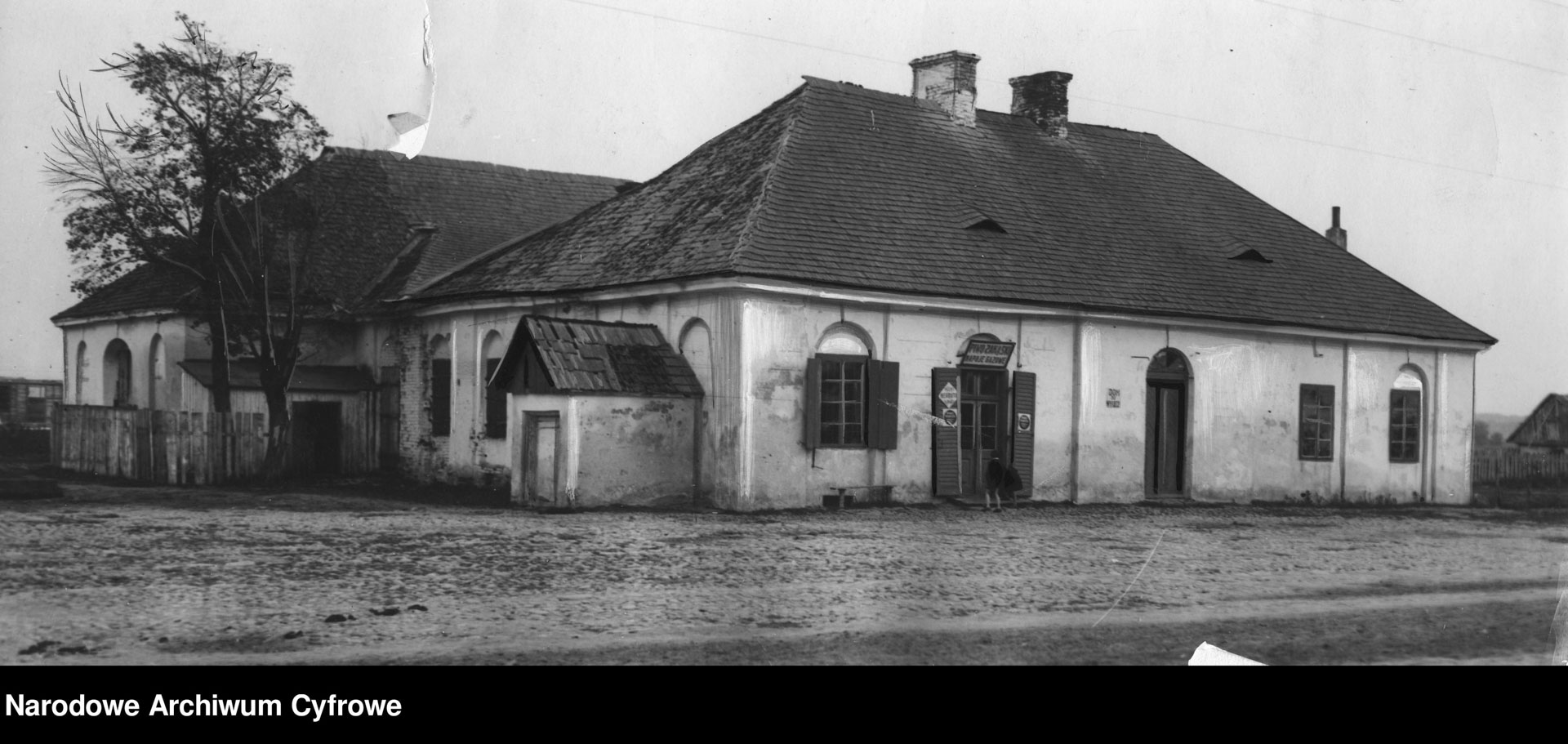 Zajazd w Wawrze, między 1918 a 1939 r., fot. Narodowe Archiwum Cyfrowe